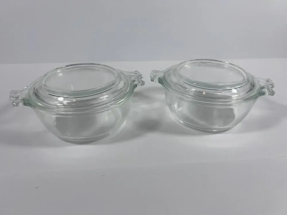 Set of 2 Vintage Pyrex 10 oz Custard Cups with Lids #680 Clear Glass Bowls